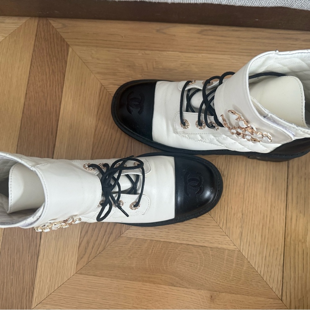 CHANEL Women's Quilted Cream and Black Combat Boots - Picture 2 of 3